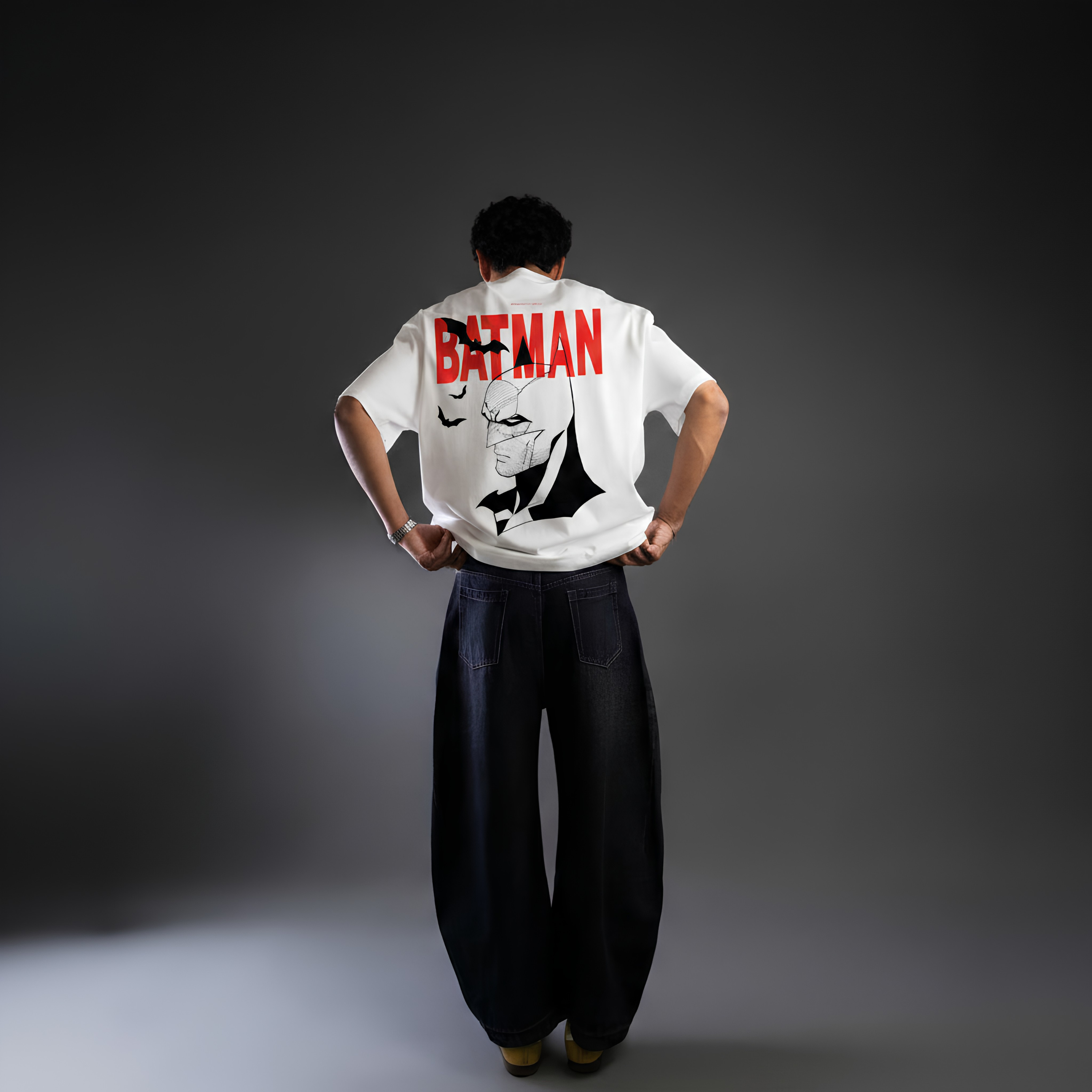 "Batman Dark Knight Sketch" Graphic Oversized T-Shirt in White
