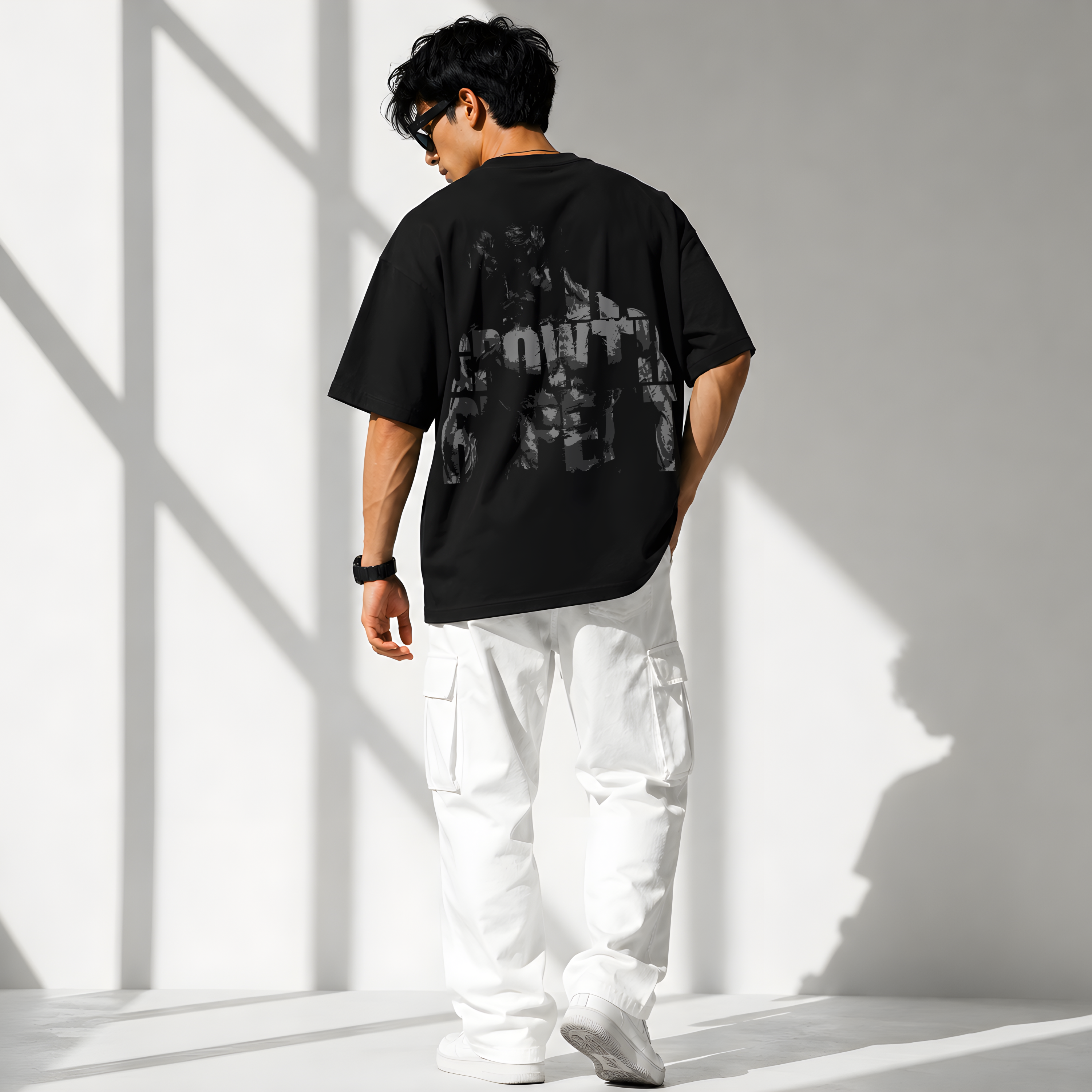"Pain. Growth. Repeat." Oversized Gym Graphic T-Shirt